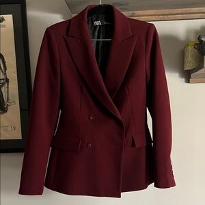 Zara Women's Burgundy Fitted Double-Breasted Blazer